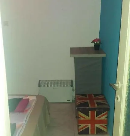 Elite House